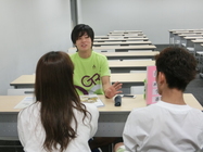 「グローバル地域文化学部現役学生・卒業生に聞いてみよう！」